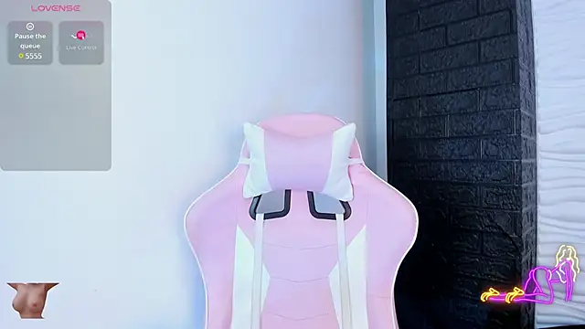 Snapshot of Bella_reaset18 chatting on 12/05/24, 06:55 Bella reaset18 online show from 12/05/24, 06:55