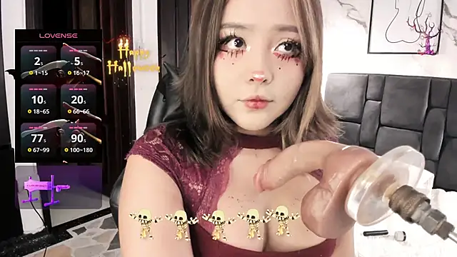 Snapshot of Teen_sofia_ chatting on 10/31/25, 04:35 Teen sofia online show from 10/31/25, 04:35