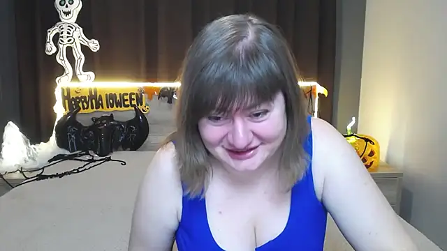Snapshot of ZannaDreil chatting on 10/18/25, 06:30 ZannaDreil online show from 10/18/25, 06:30
