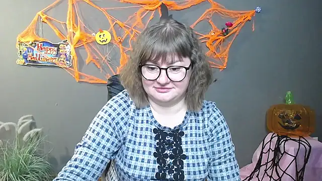 Snapshot of ZannaDreil chatting on 10/31/25, 07:04 ZannaDreil online show from 10/31/25, 07:04