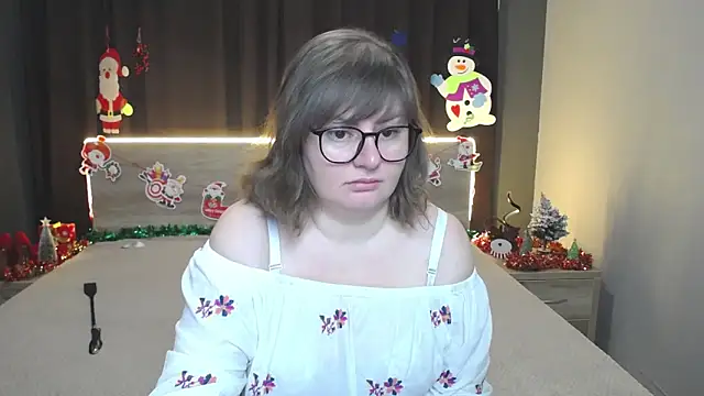 Snapshot of ZannaDreil chatting on 12/17/25, 06:58 ZannaDreil online show from 12/17/25, 06:58
