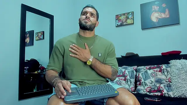 Snapshot of SamirHazard97 chatting on 09/29/25, 08:57 SamirHazard97 online show from 09/29/25, 08:57