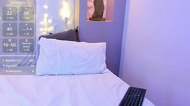 EmilyRouss  online show from 12/21/24, 01:36