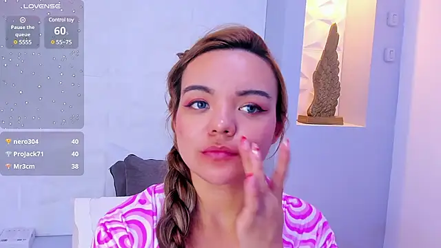 EmilyRouss  online show from 01/21/25, 01:18