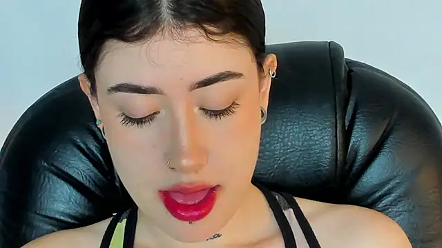 melody suarez online show from 01/26/25, 07:52