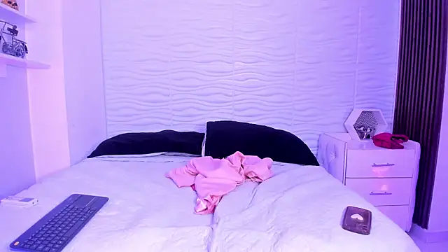 AriannaRouxx online show from 09/16/25, 05:52
