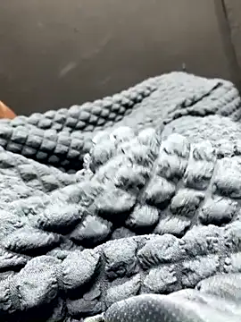 Snapshot of perrrotegrande chatting on 11/19/25, 01:44 perrrotegrande online show from 11/19/25, 01:44