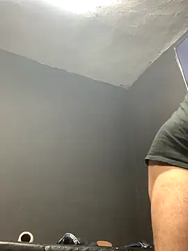 Snapshot of perrrotegrande chatting on 12/19/25, 08:38 perrrotegrande online show from 12/19/25, 08:38