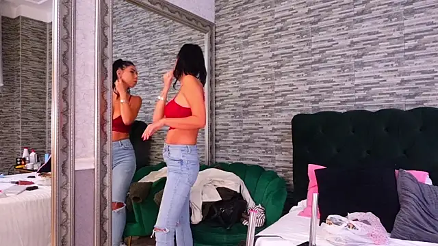 SarraRose online show from 10/04/25, 08:51