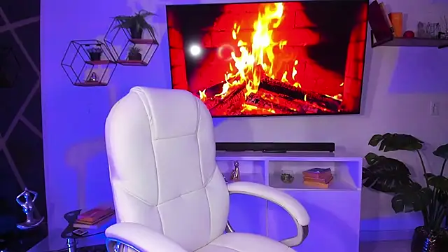 Snapshot of valeria2019hot chatting on 09/18/25, 01:13 valeria2019hot online show from 09/18/25, 01:13