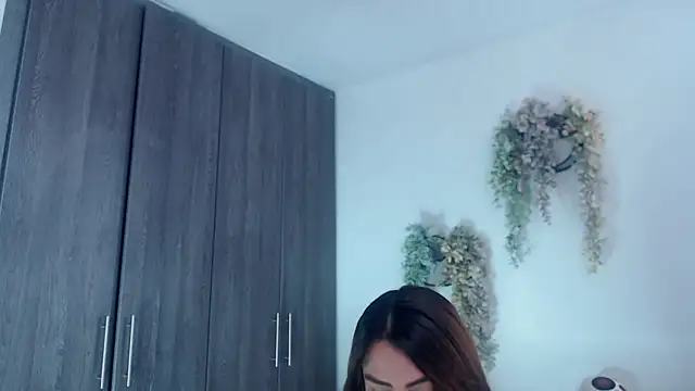 valeria2019hot online show from 02/13/26, 09:00