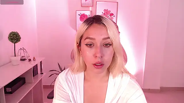 Snapshot of Dahlia__espresso chatting on 01/23/25, 05:42 Dahlia espresso online show from 01/23/25, 05:42