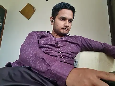 Snapshot of Jonrobinso chatting on 10/11/25, 05:28 Jonrobinso online show from 10/11/25, 05:28