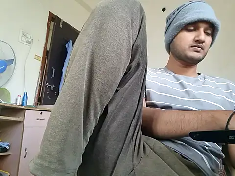 Snapshot of Jonrobinso chatting on 11/14/25, 05:28 Jonrobinso online show from 11/14/25, 05:28