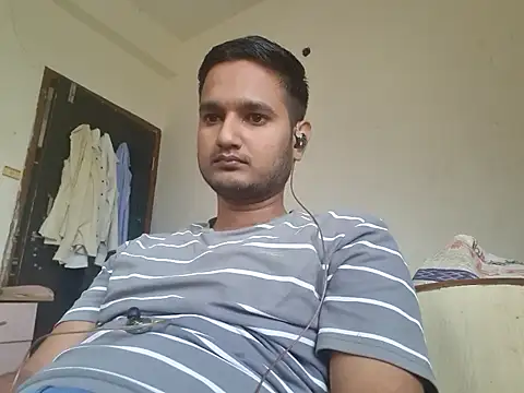 Snapshot of Jonrobinso chatting on 11/19/25, 05:18 Jonrobinso online show from 11/19/25, 05:18