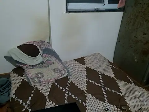 Snapshot of Jonrobinso chatting on 11/21/25, 05:44 Jonrobinso online show from 11/21/25, 05:44