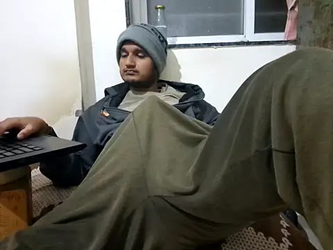 Snapshot of Jonrobinso chatting on 12/05/25, 04:36 Jonrobinso online show from 12/05/25, 04:36