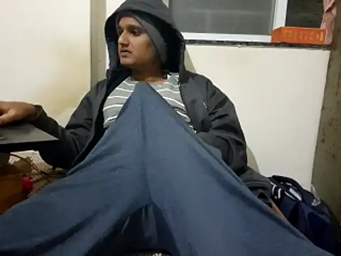 Snapshot of Jonrobinso chatting on 12/15/25, 04:00 Jonrobinso online show from 12/15/25, 04:00