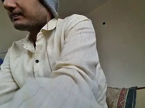 Snapshot of Jonrobinso chatting on 12/21/25, 04:41 Jonrobinso online show from 12/21/25, 04:41