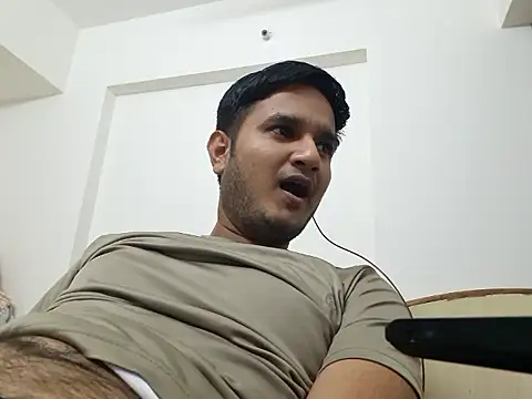 Snapshot of Jonrobinso chatting on 03/11/26, 04:02 Jonrobinso online show from 03/11/26, 04:02