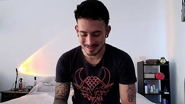anika lowen02 online show from 02/19/25, 03:05