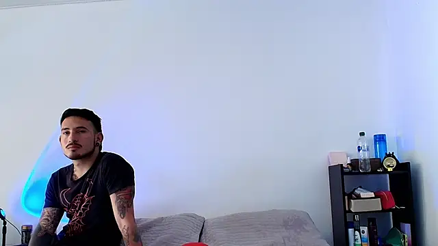 anika lowen02 online show from 03/17/25, 02:45