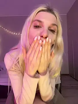 LoveLuna  online show from 03/15/25, 07:16