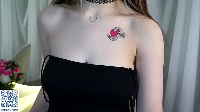 EvelyynLopez online show from 12/29/24, 08:15