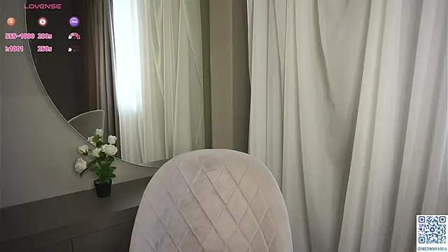 EvelyynLopez online show from 02/14/25, 10:17