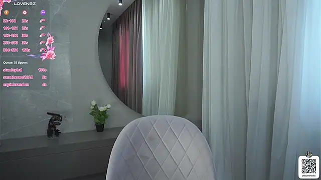 EvelyynLopez online show from 02/26/25, 09:53