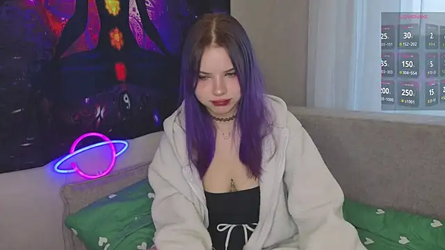 Snapshot of EvelyynLopez chatting on 09/25/25, 04:05 EvelyynLopez online show from 09/25/25, 04:05