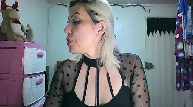 alixia81 online show from 01/11/25, 01:59