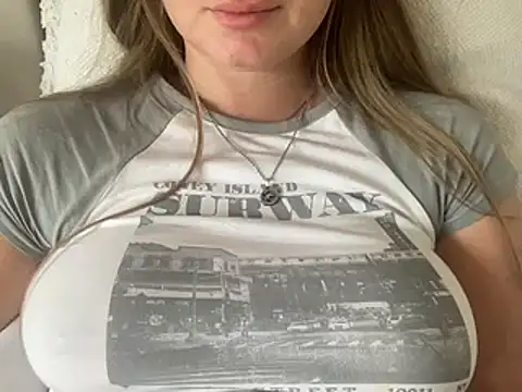 KaraLeee online show from 01/08/25, 10:06