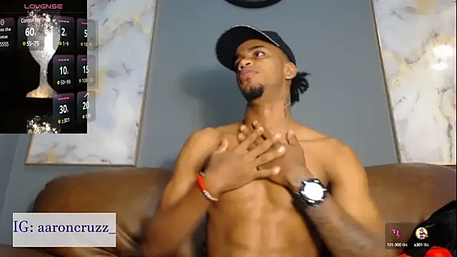 AaronCruz  online show from 01/09/25, 01:24