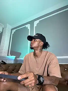 AaronCruz  online show from 01/14/25, 05:34