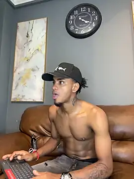 AaronCruz  online show from 01/20/25, 07:46