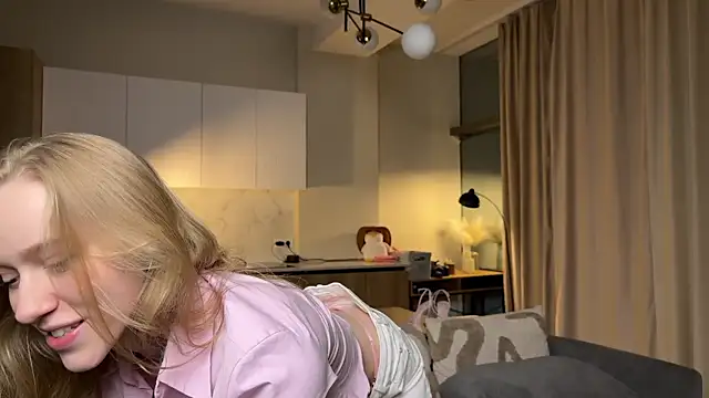 PollyAgata online show from 06/16/26, 10:34