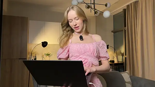 PollyAgata online show from 07/01/26, 07:02