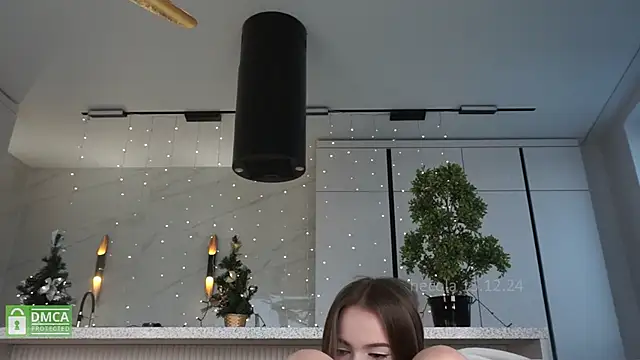 hecola online show from 12/15/24, 07:35