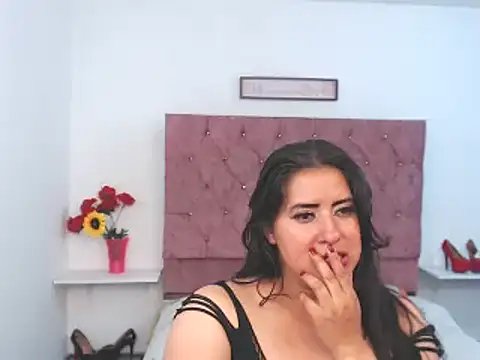 Leslylove26 online show from 12/14/24, 09:07