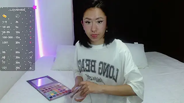 Anne Nicholson online show from 12/21/24, 02:30