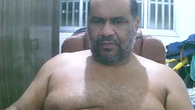 Snapshot of ulmo_br chatting on 10/31/25, 02:34 ulmo br online show from 10/31/25, 02:34