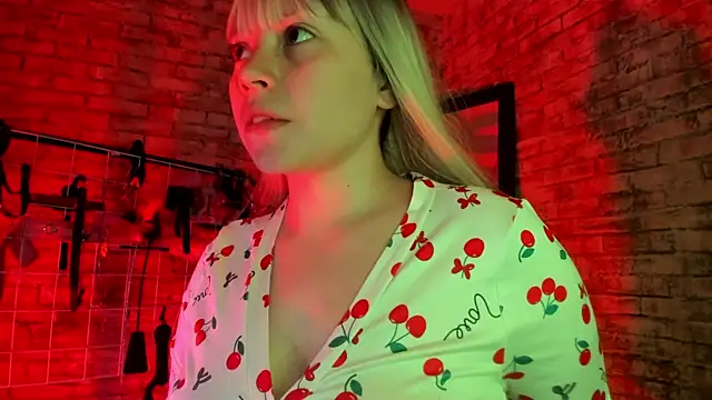 Cherry xoxx online show from 10/24/25, 11:39