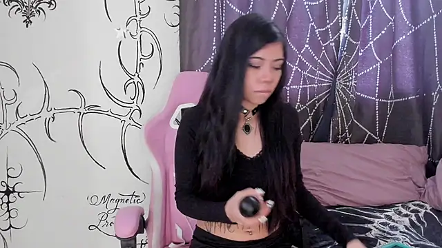 AlyRoses online show from 06/17/26, 04:19