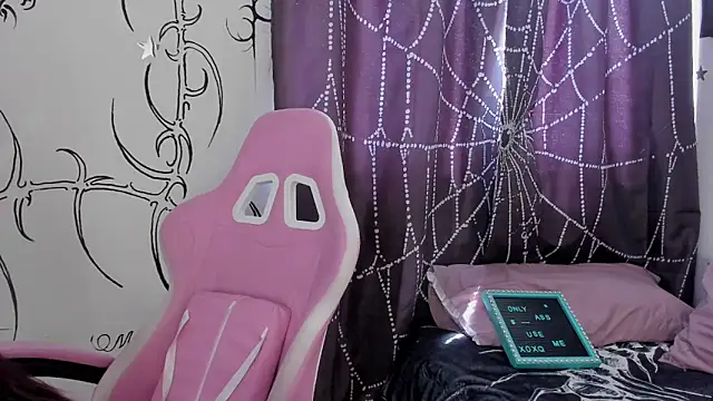 AlyRoses online show from 06/19/26, 05:39