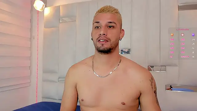 Jacoob19  online show from 12/04/24, 07:12