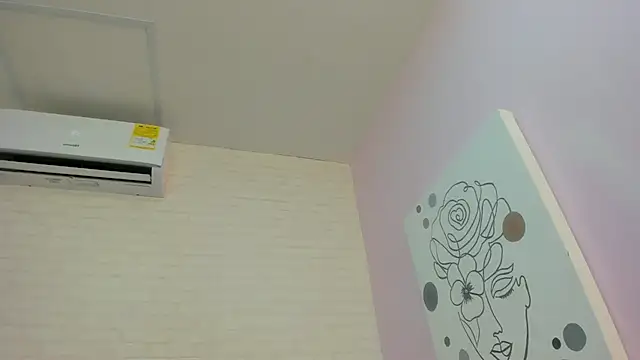 Snapshot of Tiffany_mendez chatting on 09/19/25, 12:06 Tiffany mendez online show from 09/19/25, 12:06