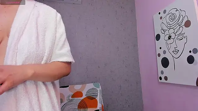 Snapshot of Tiffany_mendez chatting on 10/09/25, 12:14 Tiffany mendez online show from 10/09/25, 12:14