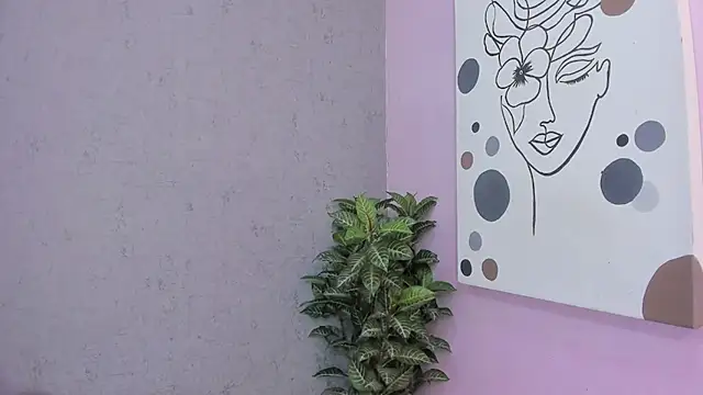 Snapshot of Tiffany_mendez chatting on 11/25/25, 12:05 Tiffany mendez online show from 11/25/25, 12:05