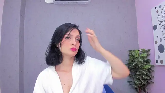 Snapshot of Tiffany_mendez chatting on 11/27/25, 12:18 Tiffany mendez online show from 11/27/25, 12:18